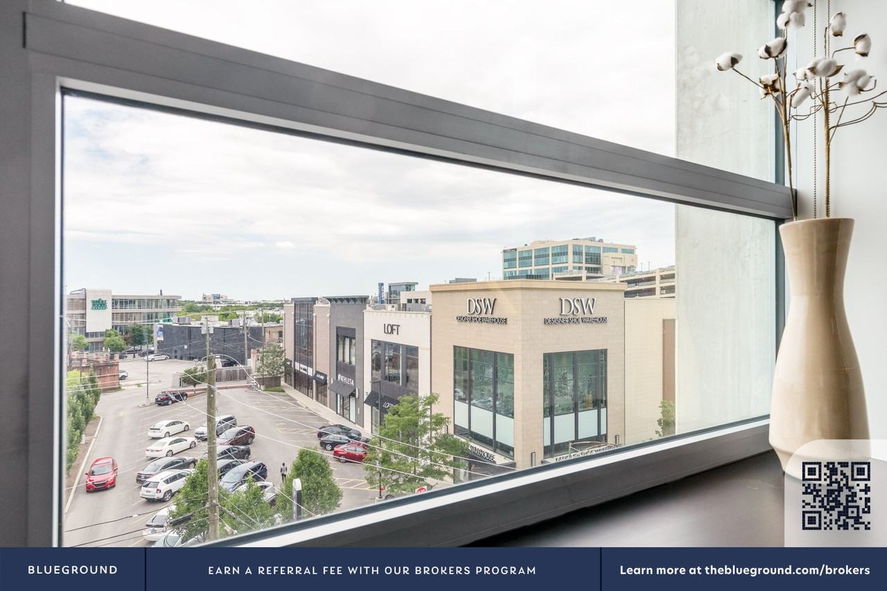 1515 North Fremont Street - Photo 5 of 116