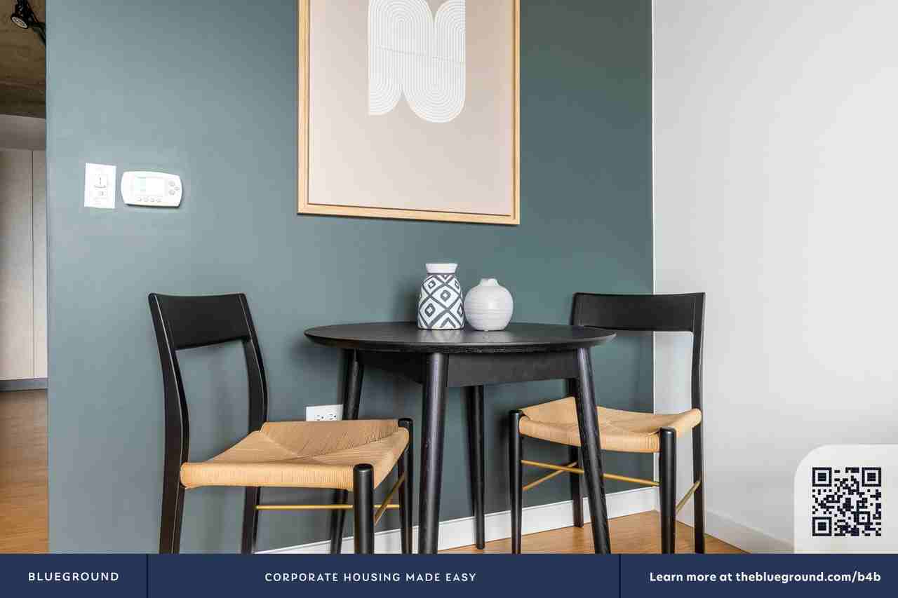 1515 North Fremont Street - Photo 6 of 116