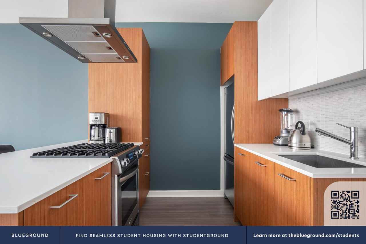 500 North Lake Shore Drive - Photo 7 of 36