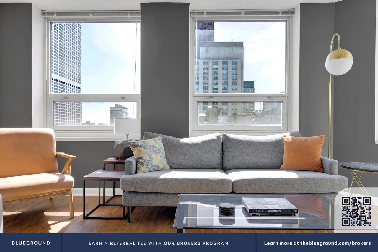 750 North Rush Street - Photo 5 of 39