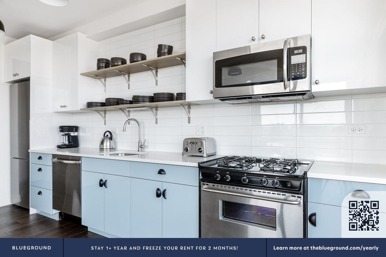 4346 N Honore St #400 - Photo 7 of 28