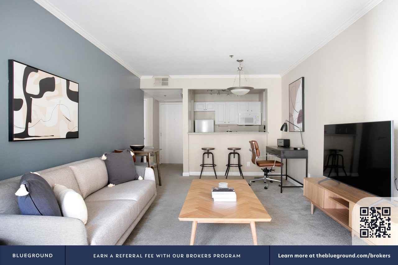 1710 N Fuller Ave #852 - Photo 4 of 25