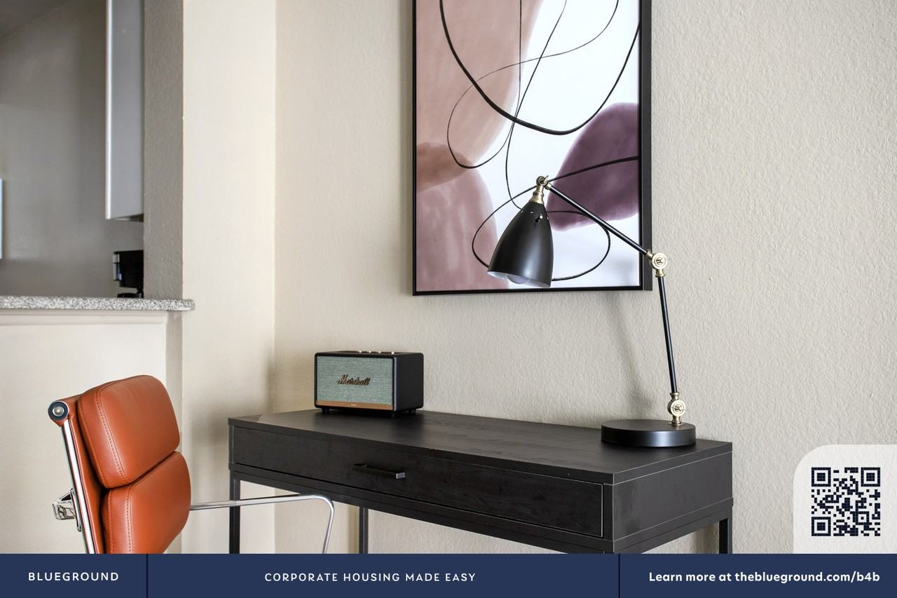 1710 N Fuller Ave #852 - Photo 5 of 25