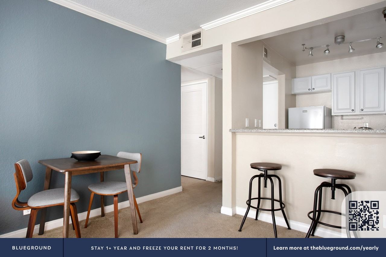 1710 N Fuller Ave #852 - Photo 7 of 25