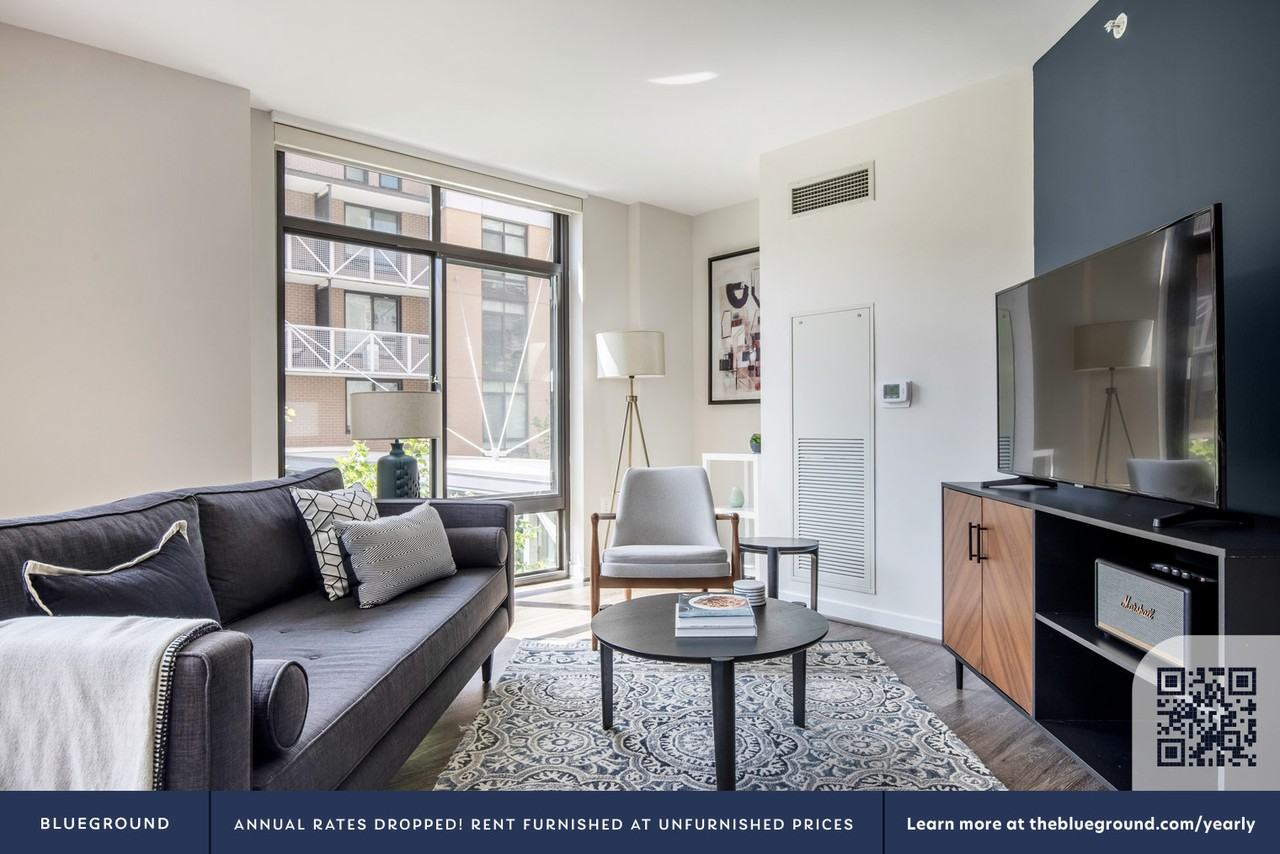 3444 Fairfax Drive - Photo 3 of 38