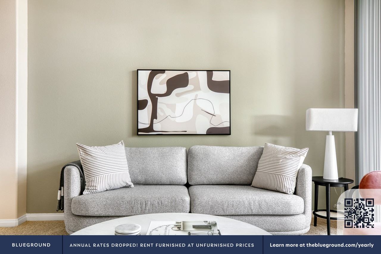 8700 Pershing Drive - Photo 4 of 110