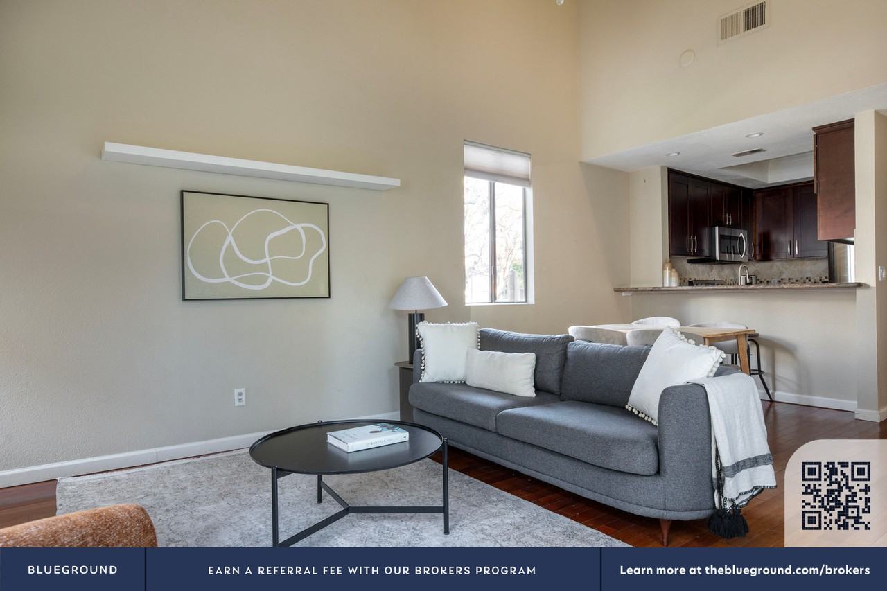 2202 River Run Dr #43 - Photo 5 of 27