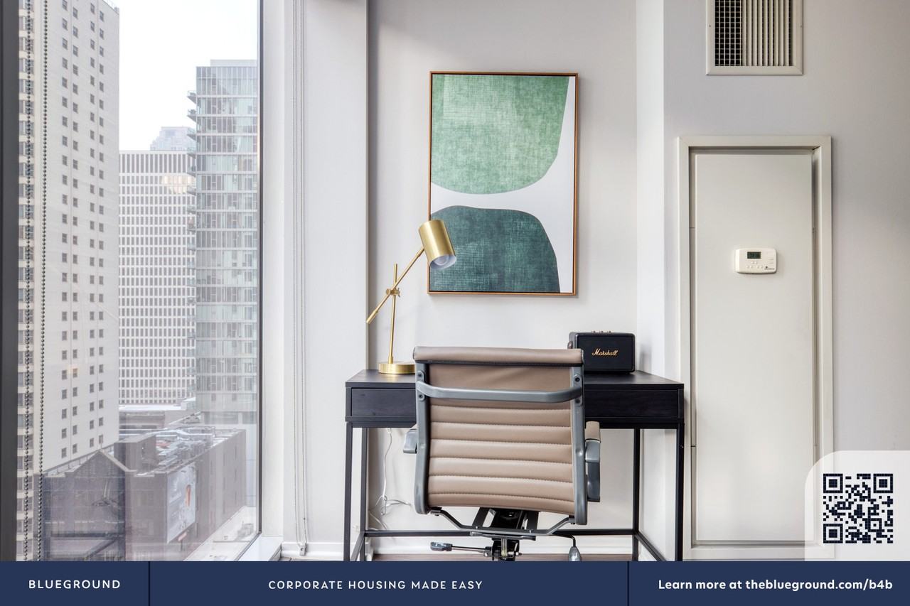 200 East Illinois Street - Photo 6 of 50