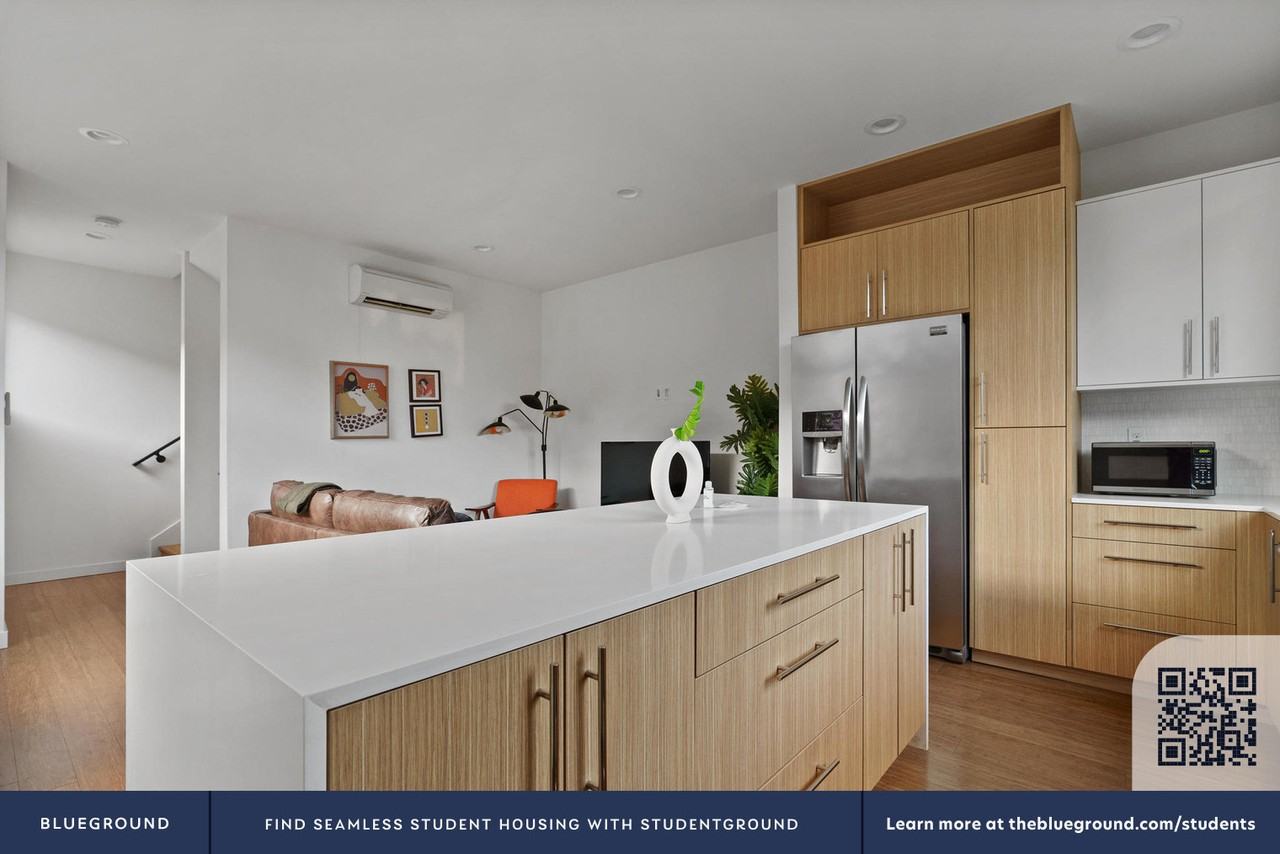 2138 Dexter Avenue North #671 - Photo 7 of 24