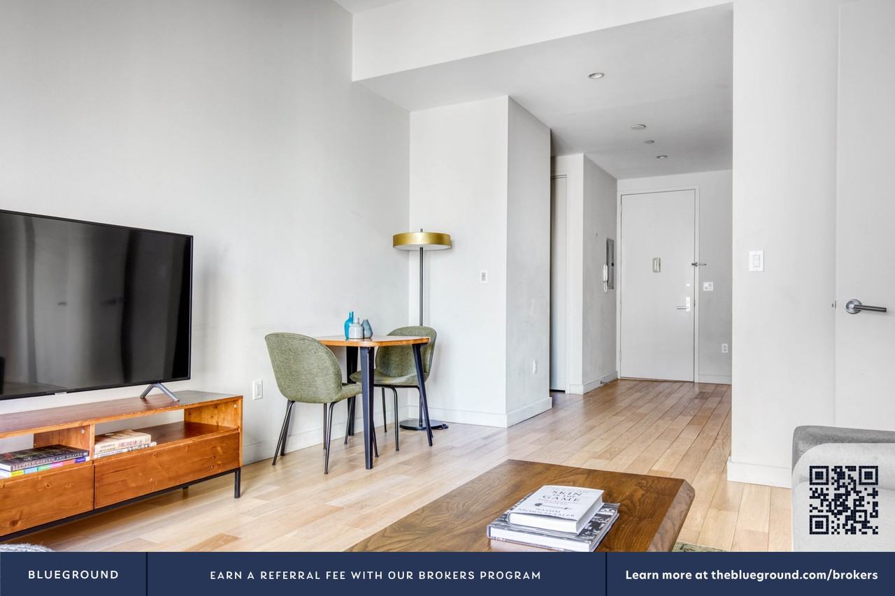 75 Wall St #251 - Photo 4 of 36