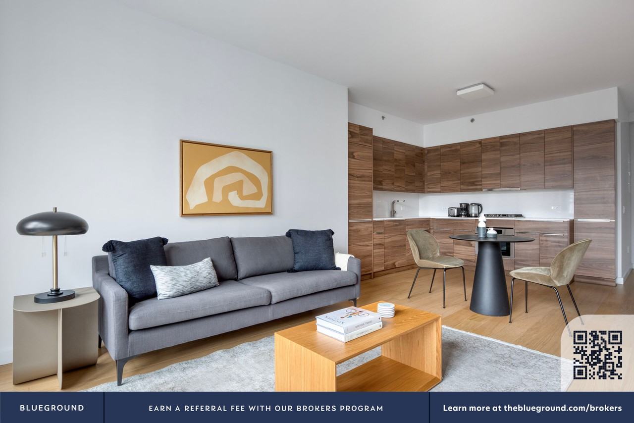 171 Suffolk Street - Photo 5 of 43