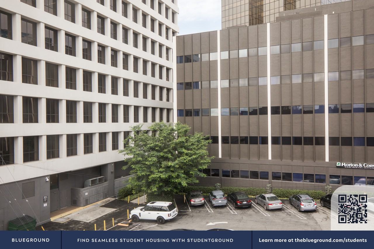 1223 Federal Avenue - Photo 7 of 95