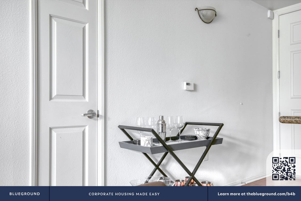 8601 Lincoln Boulevard - Photo 6 of 84