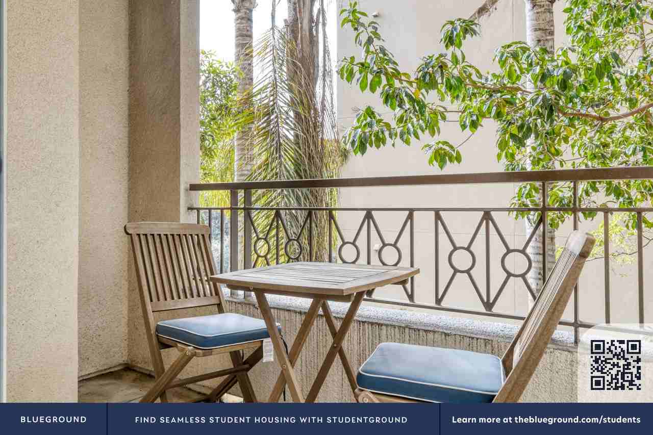 8601 Lincoln Boulevard - Photo 7 of 84