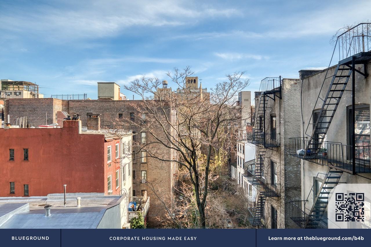 200 East 11th Street - Photo 6 of 45