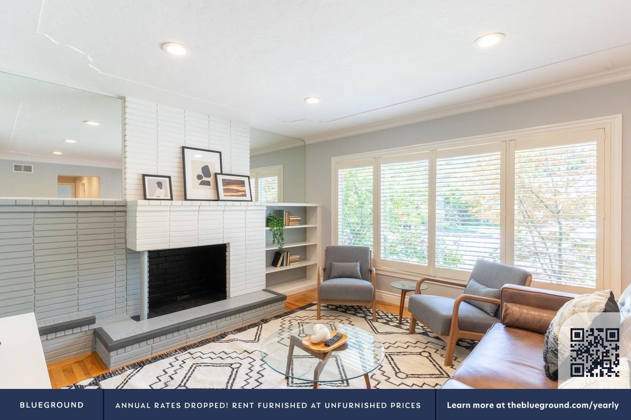 1058 Lovoi Way #1685 - Photo 3 of 28