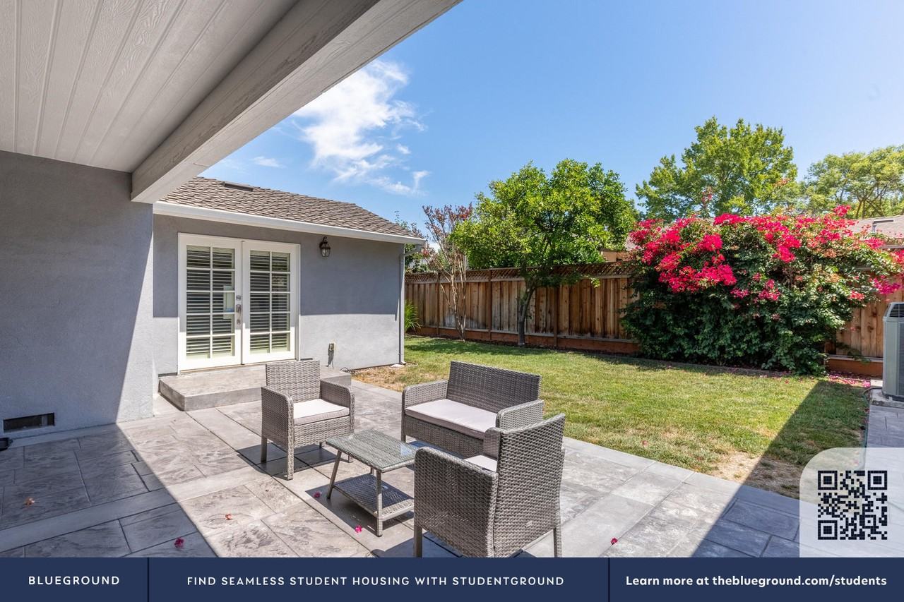 1058 Lovoi Way #1685 - Photo 6 of 28