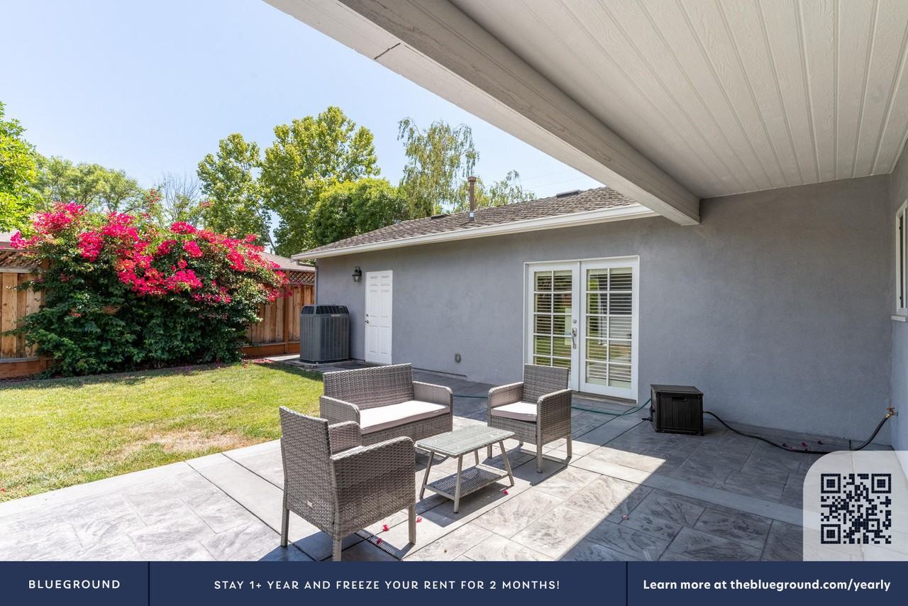 1058 Lovoi Way #1685 - Photo 7 of 28