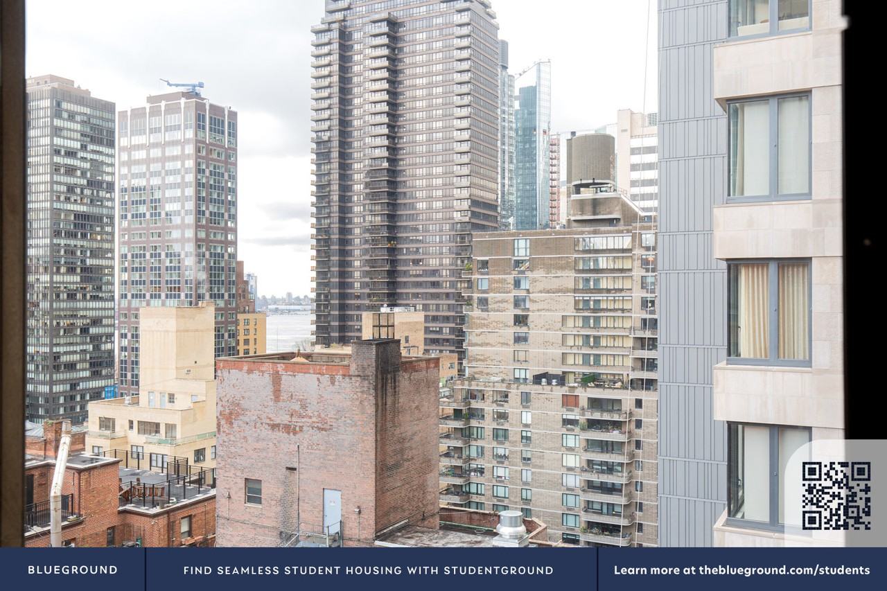 300 East 51st Street - Photo 7 of 26