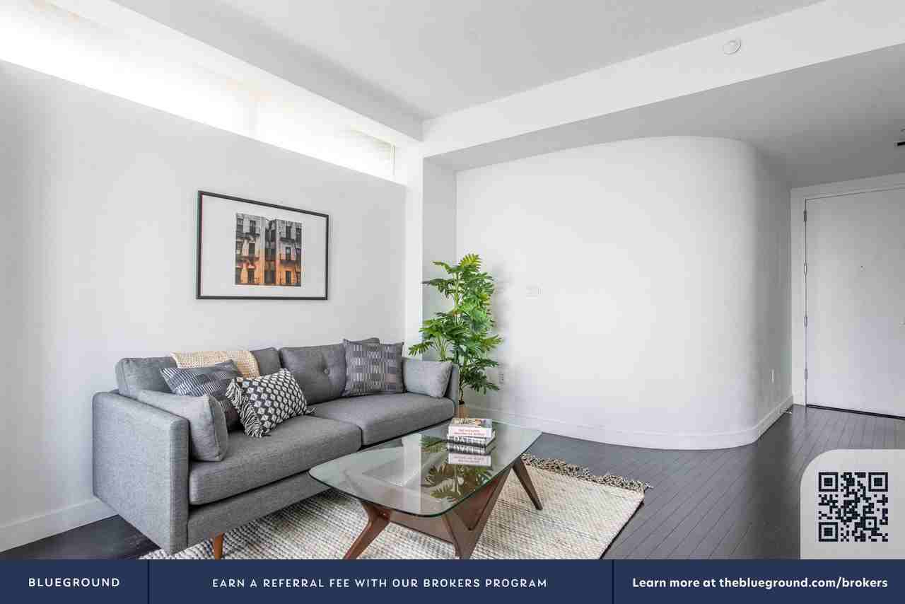 123 Washington Street - Photo 5 of 50