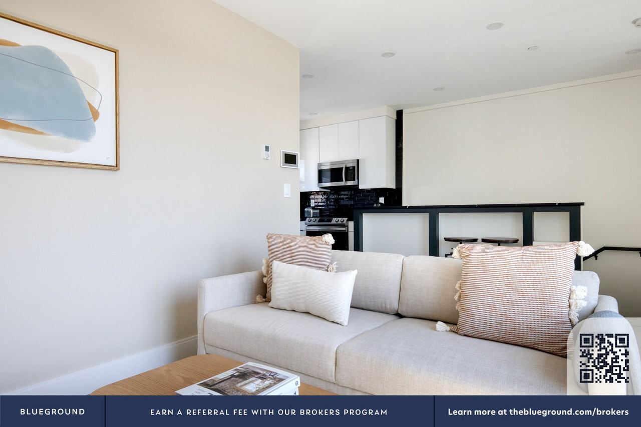 353 E 8th St #871 - Photo 5 of 18