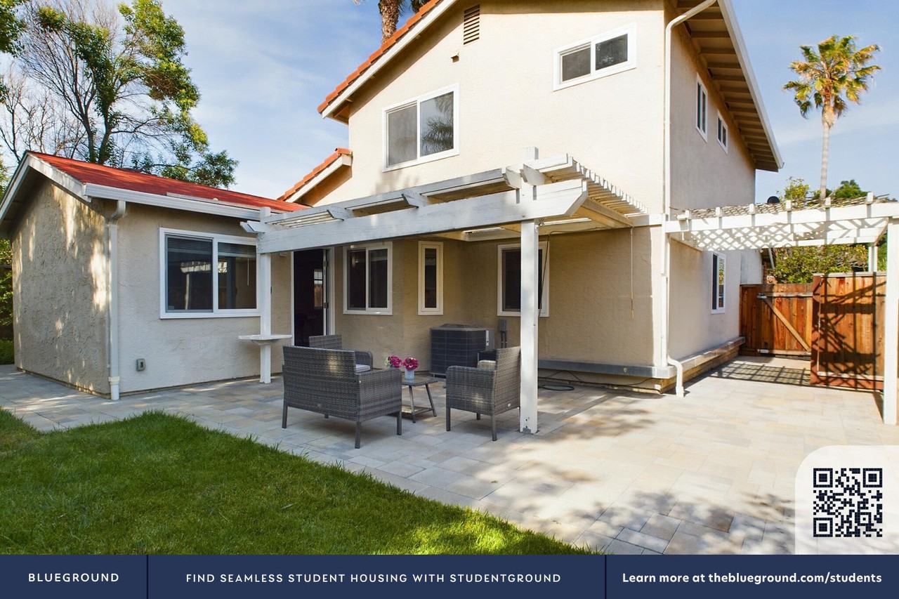 5313 Avenida Almendros #1506 - Photo 6 of 24