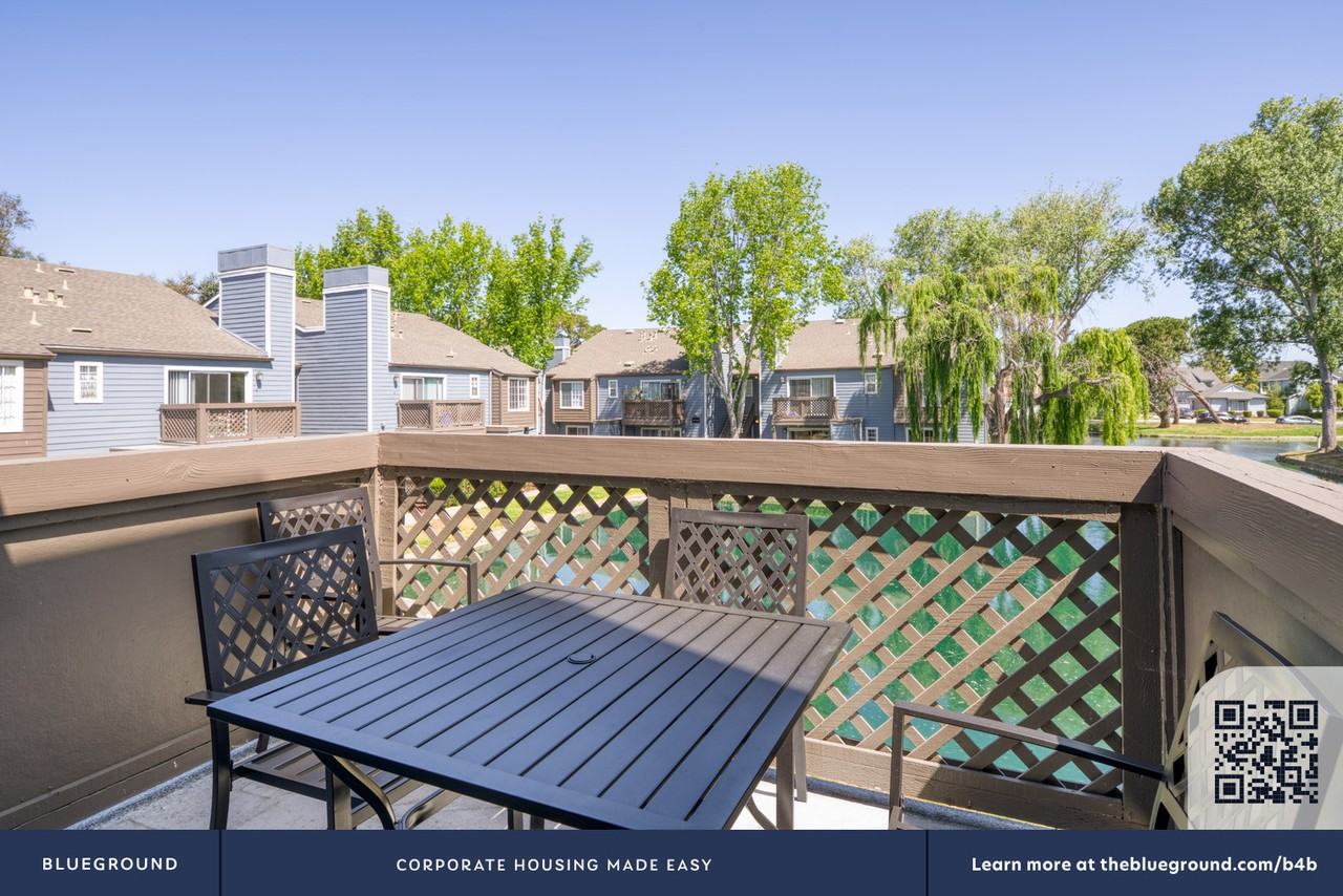 127 Rock Harbor Ln #1017 - Photo 5 of 36