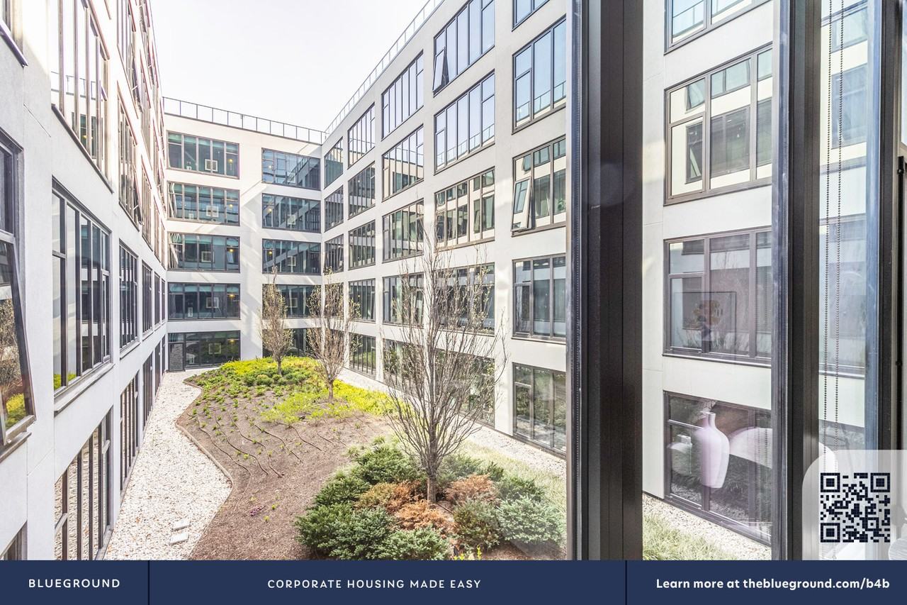 5050 N Broadway #380 - Photo 5 of 47