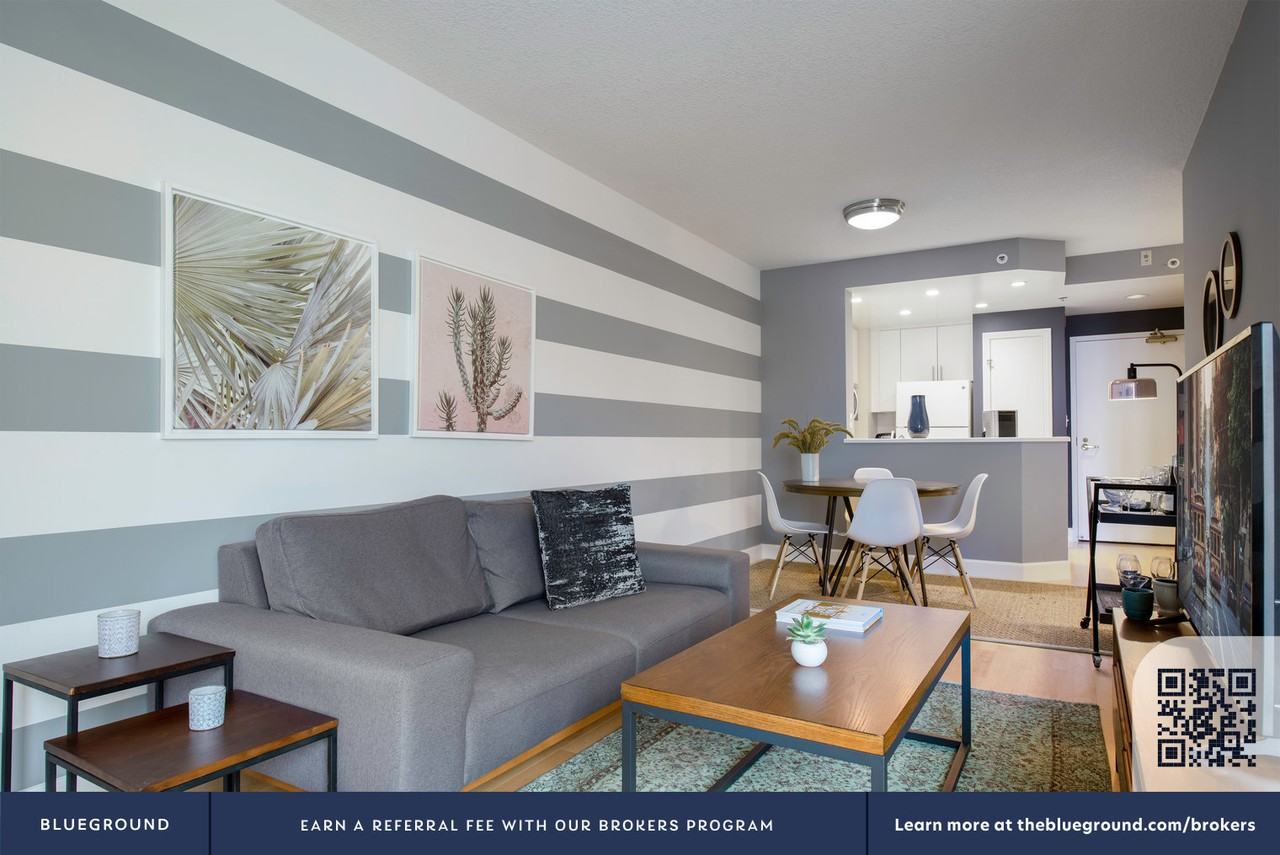 240 Lombard Street - Photo 5 of 23