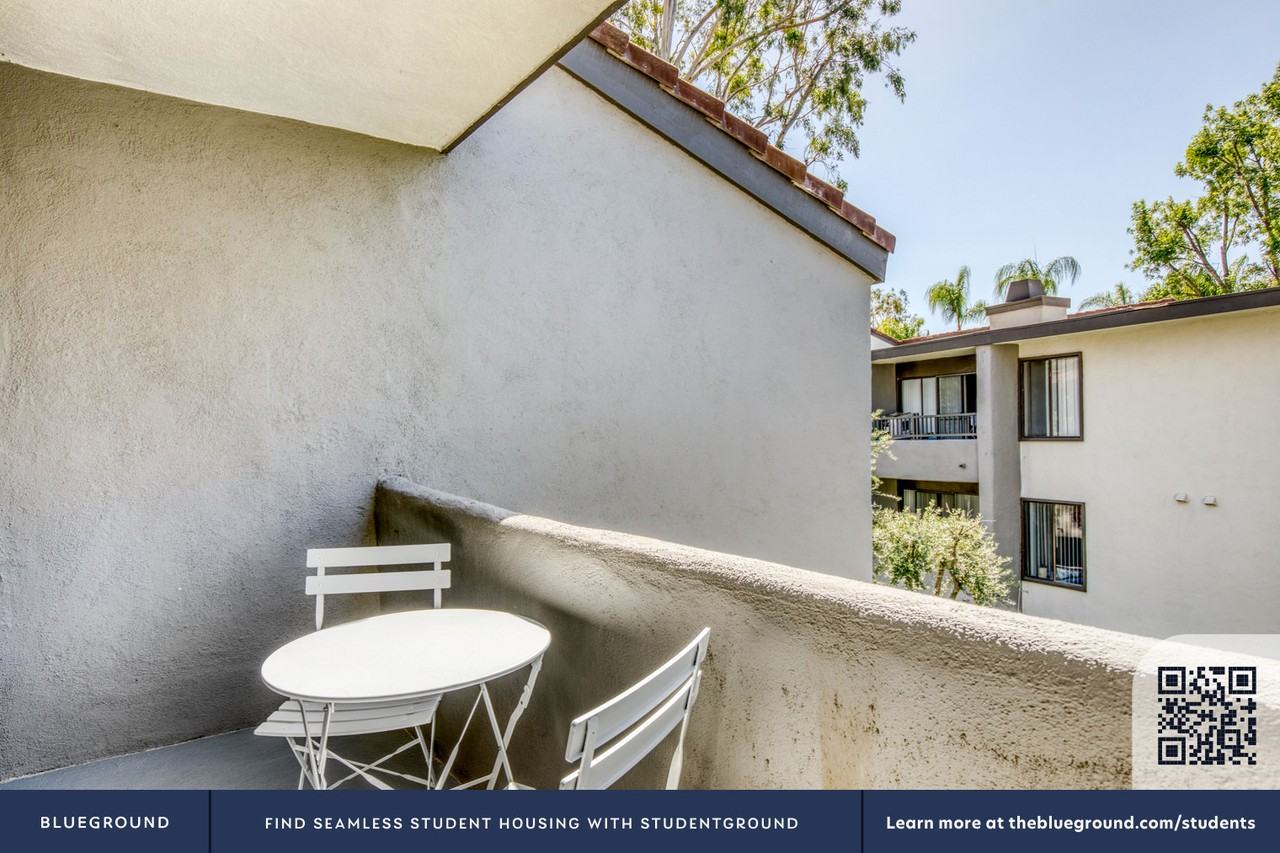 6333 Canoga Avenue - Photo 7 of 69