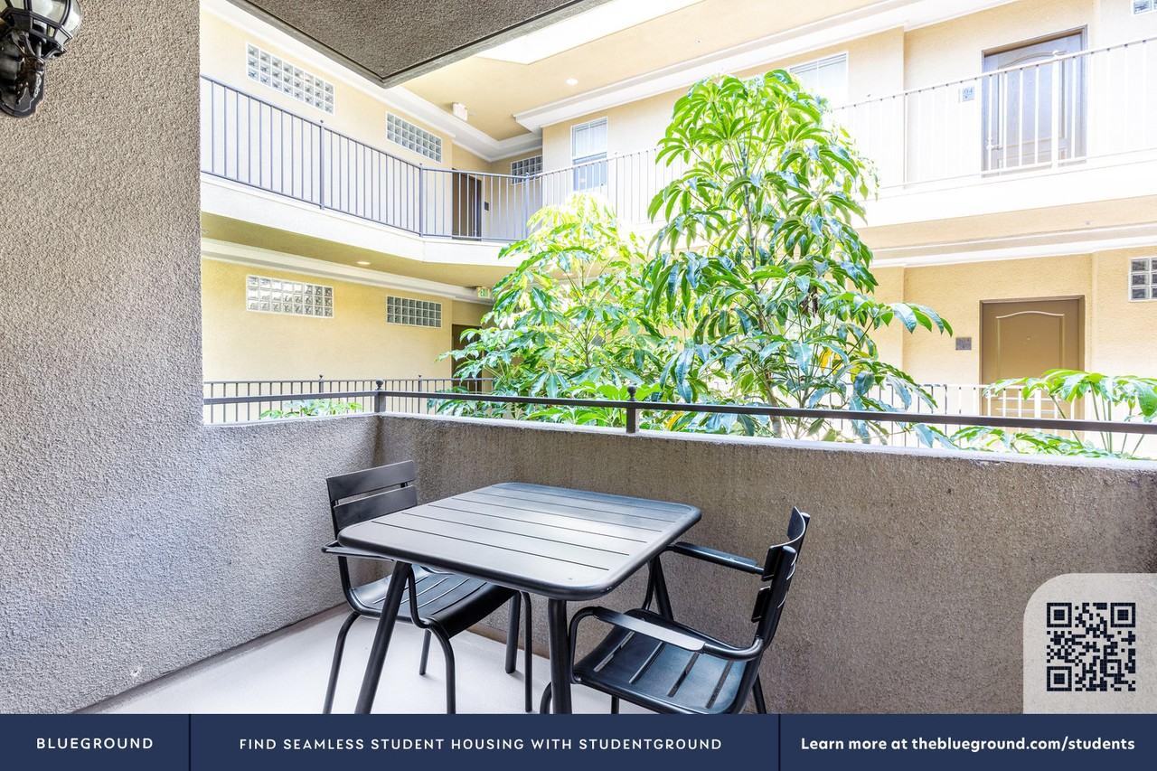 2245 South Beverly Glen Boulevard - Photo 7 of 49