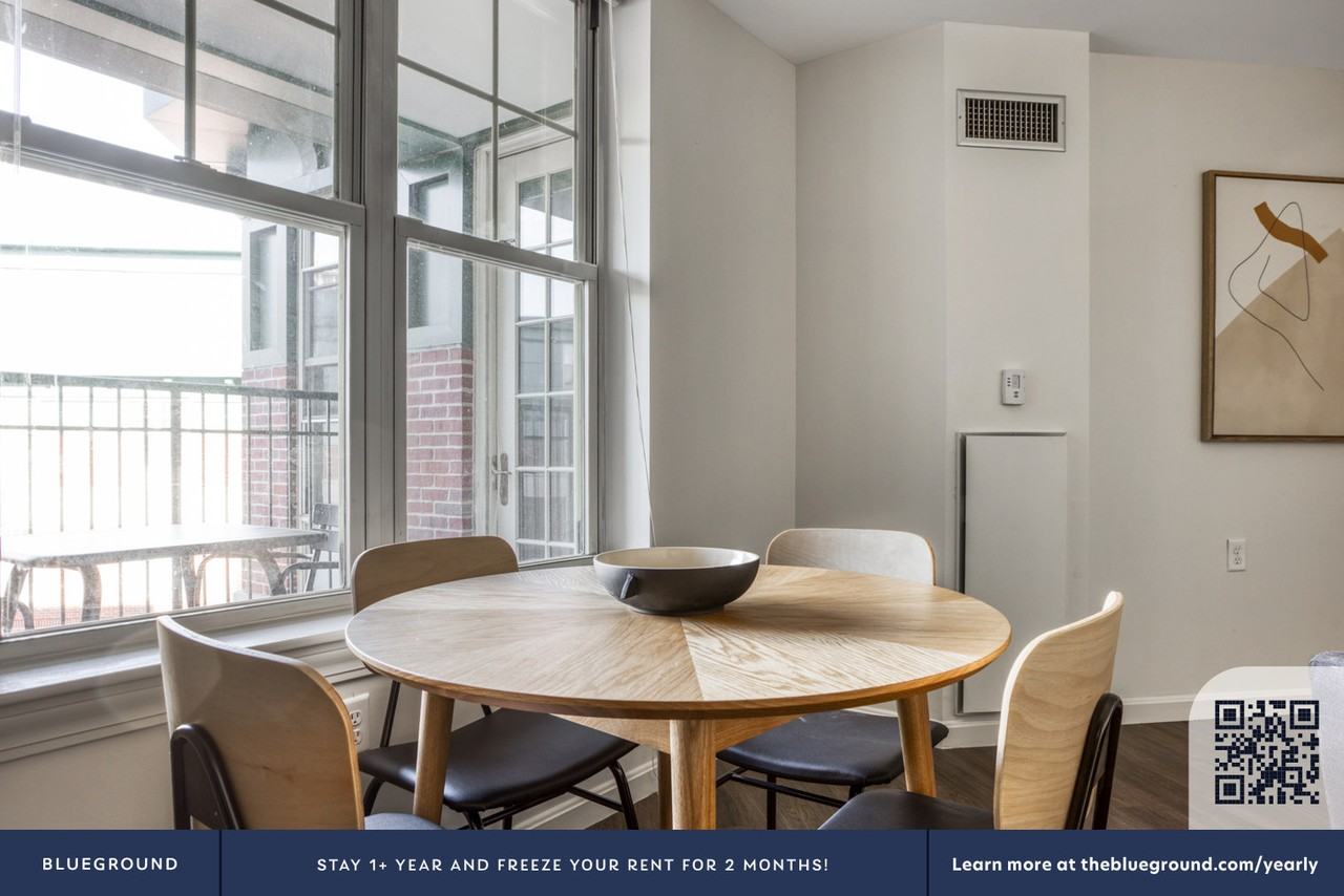 632 Massachusetts Avenue - Photo 7 of 25