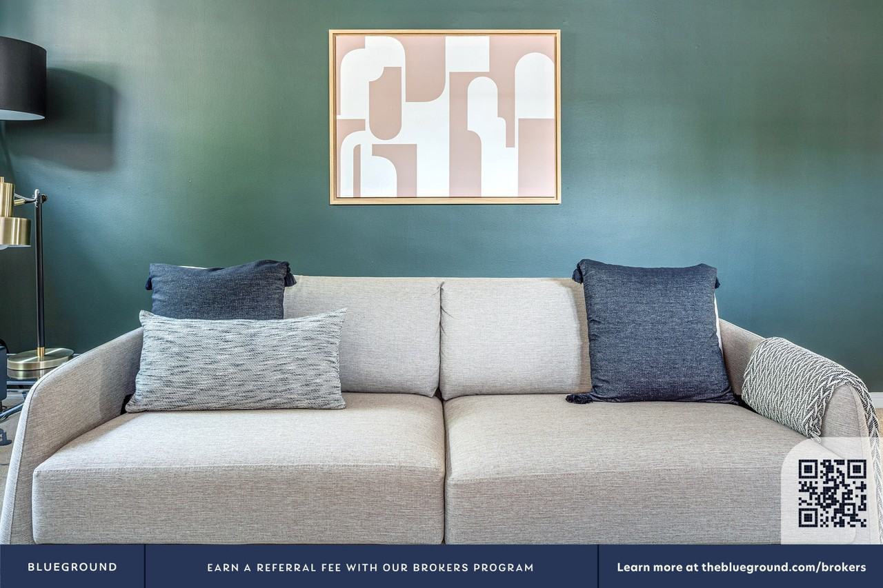 45 Green St #444 - Photo 4 of 17