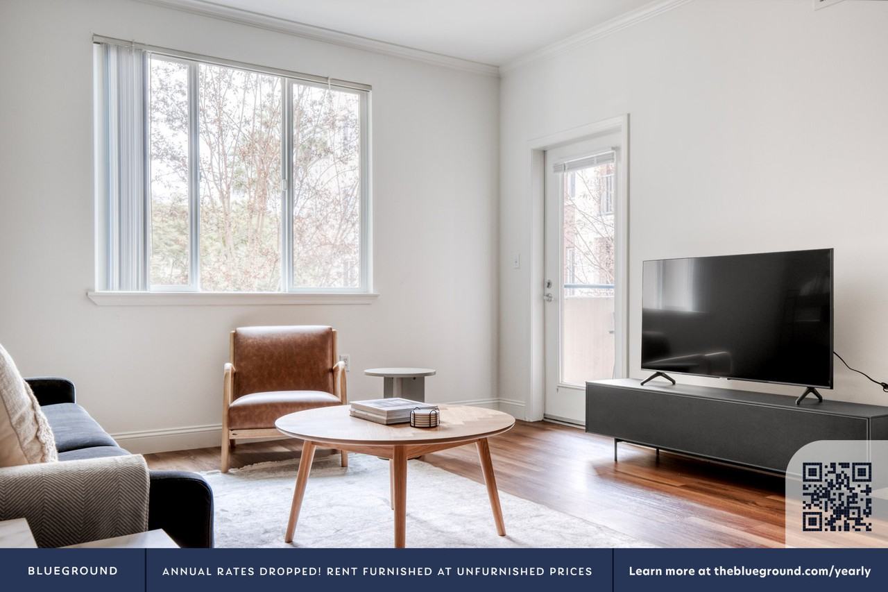 5710 Crescent Park East - Photo 4 of 41