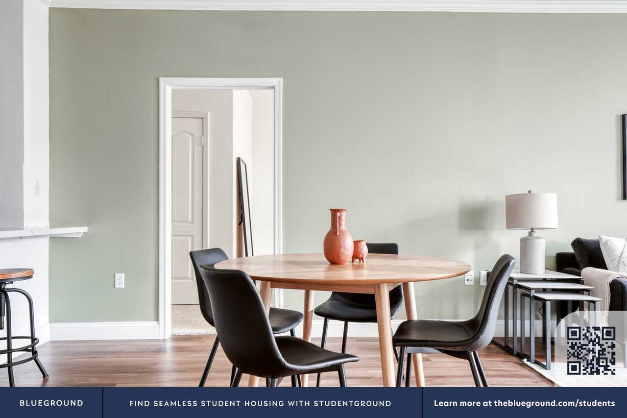 5710 Crescent Park East - Photo 7 of 41