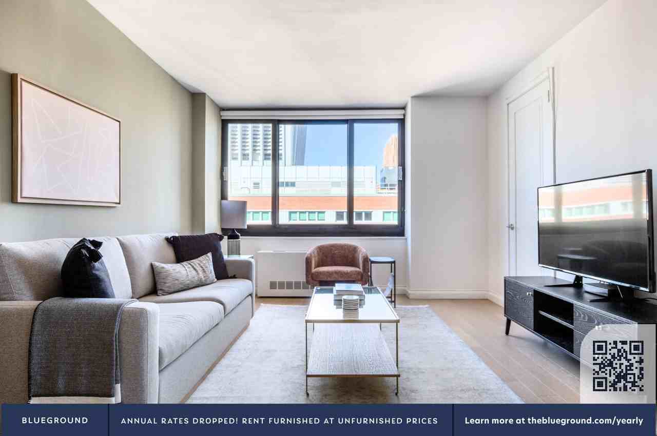 105 Duane Street - Photo 4 of 35