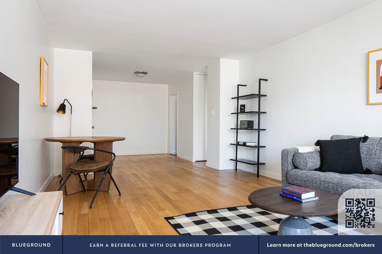 145 4th Avenue - Photo 5 of 25