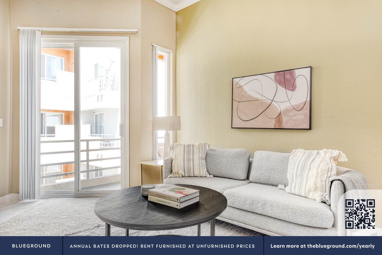 1720 N Fuller Ave #851 - Photo 3 of 21