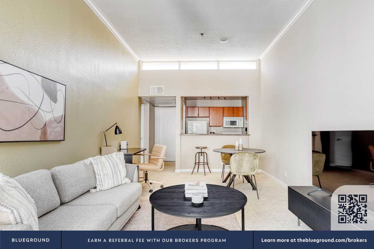 1720 N Fuller Ave #851 - Photo 4 of 21