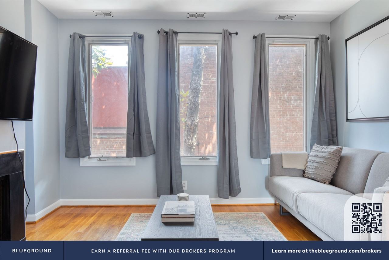 3244 Jones Court Northwest - Photo 5 of 29