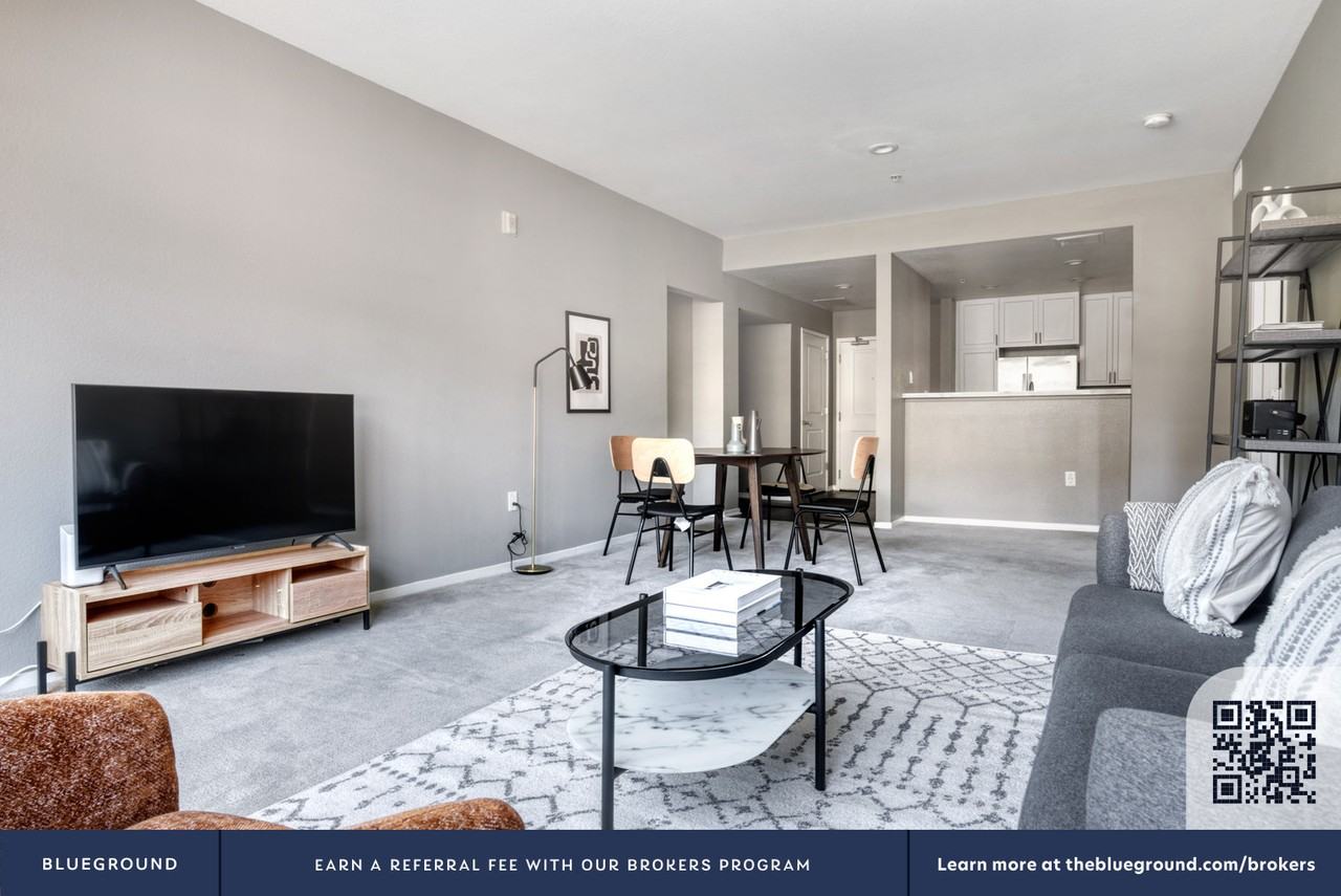 367 Santana Row - Photo 5 of 76