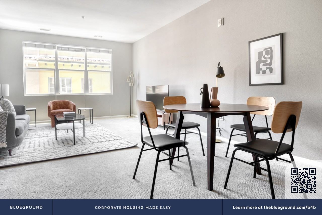 367 Santana Row - Photo 6 of 76