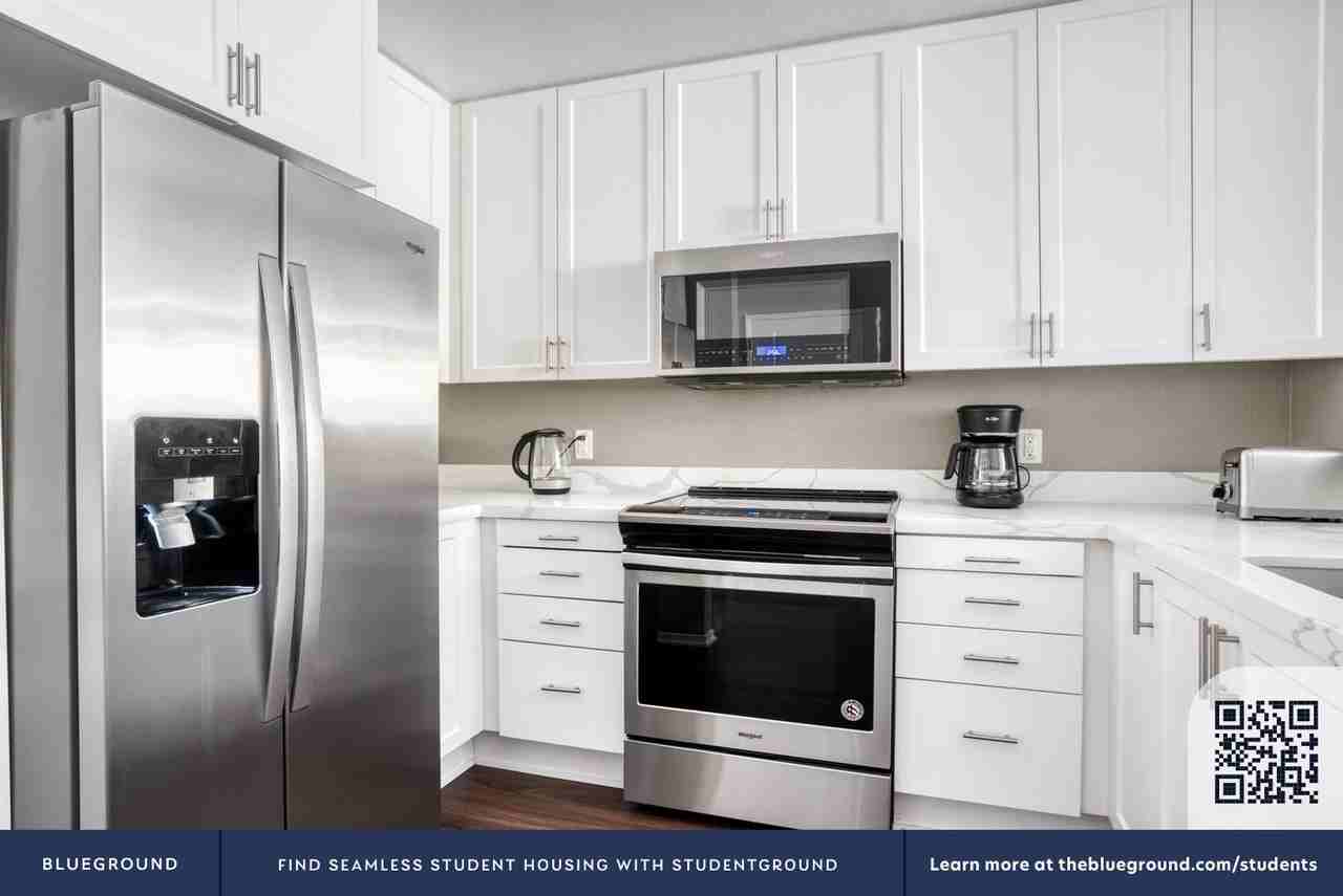 367 Santana Row - Photo 7 of 76