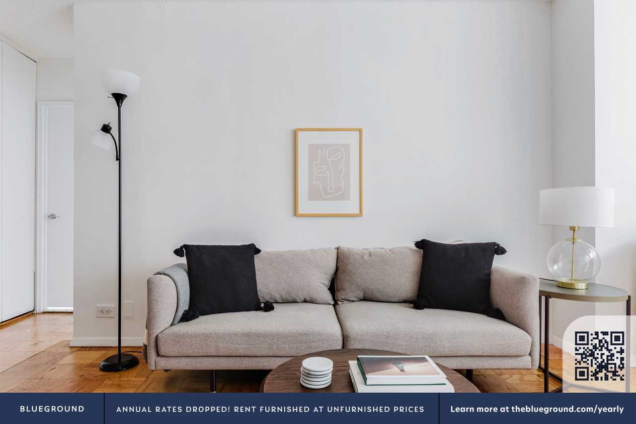 230 West 55th Street - Photo 4 of 26