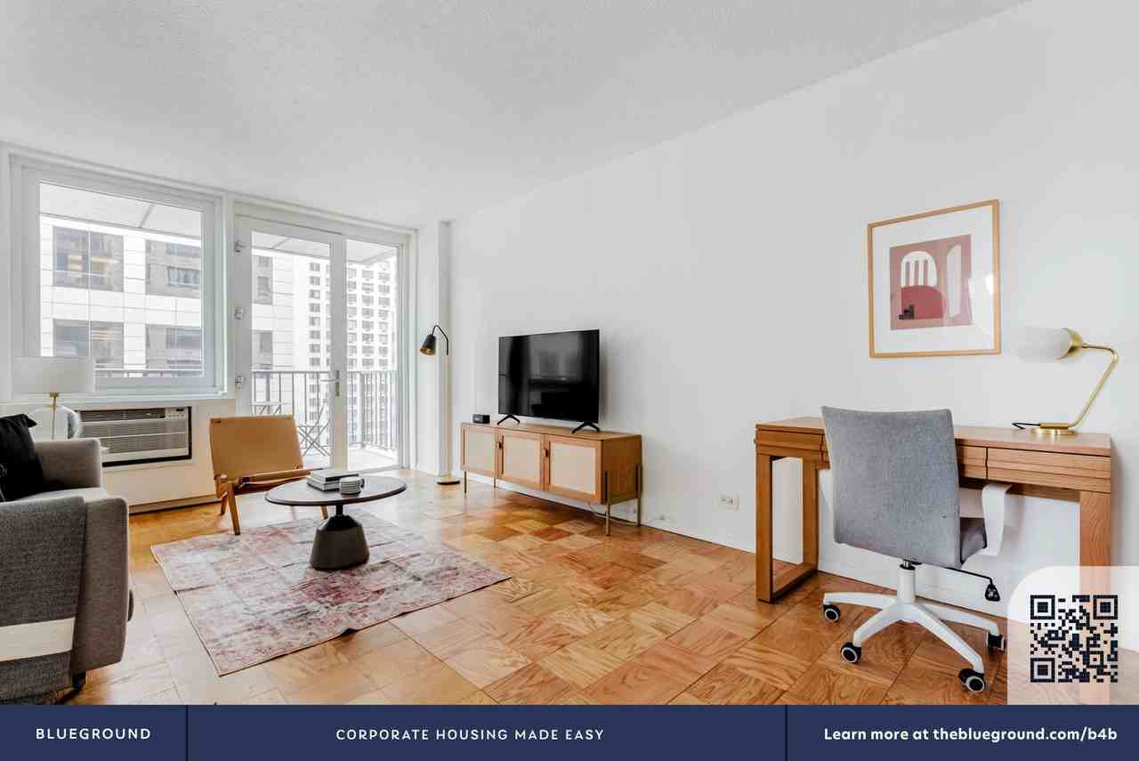 230 West 55th Street - Photo 6 of 26