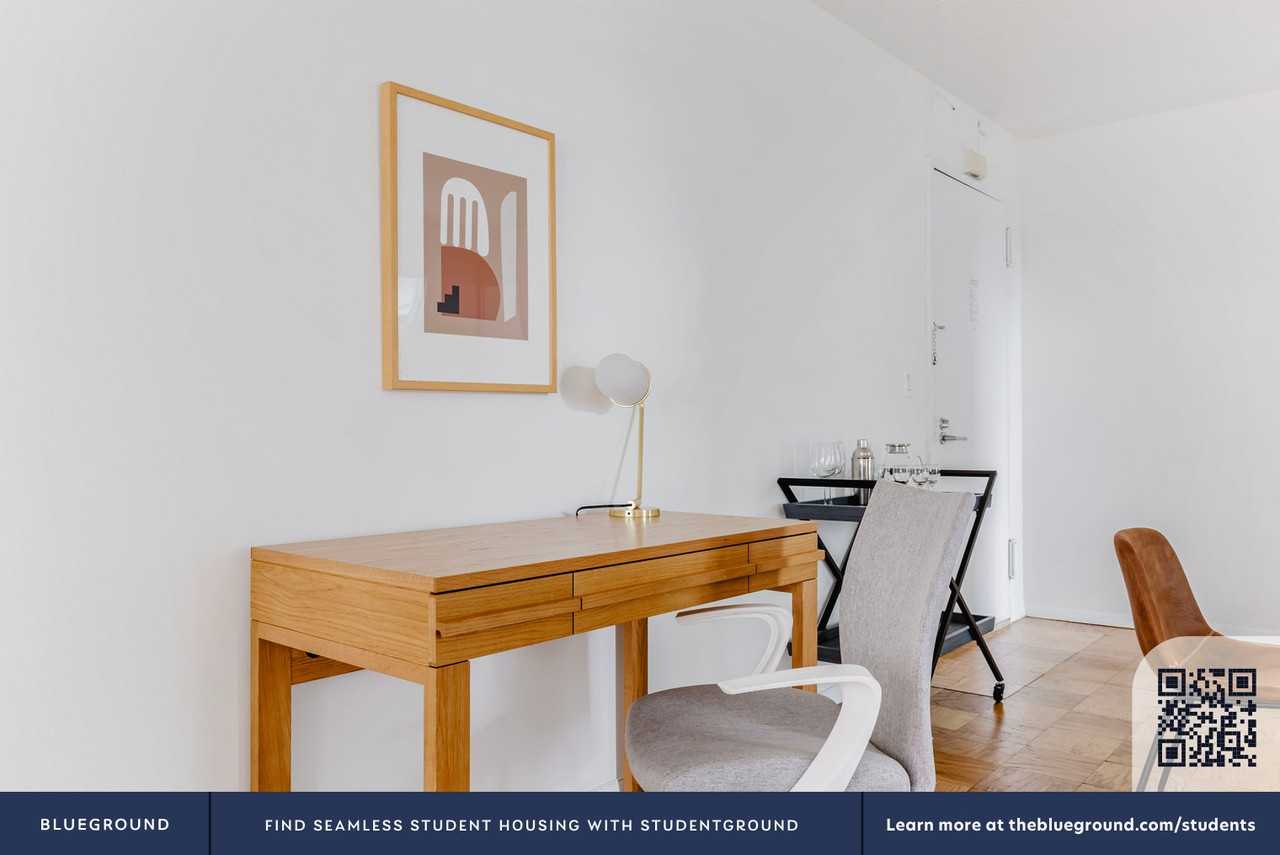 230 West 55th Street - Photo 7 of 26