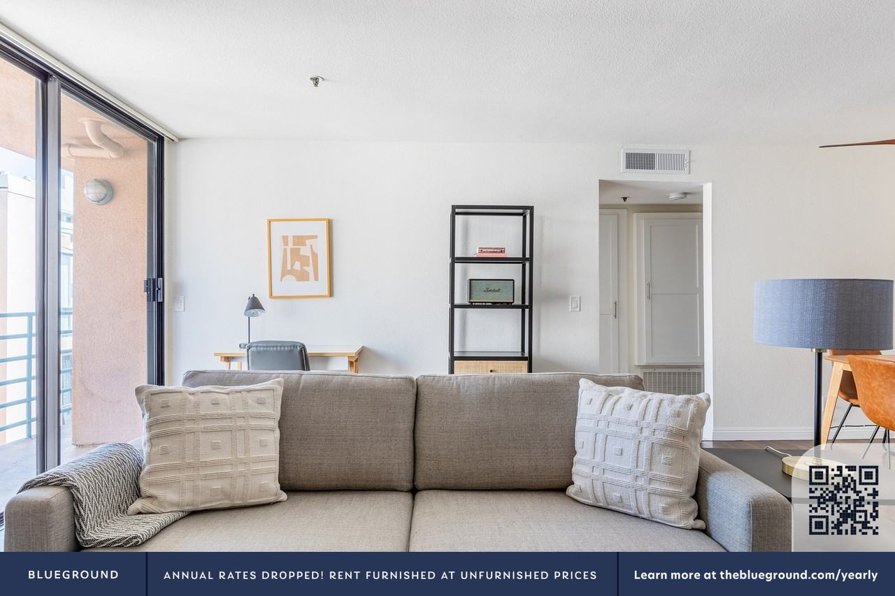 7275 Franklin Avenue - Photo 4 of 65