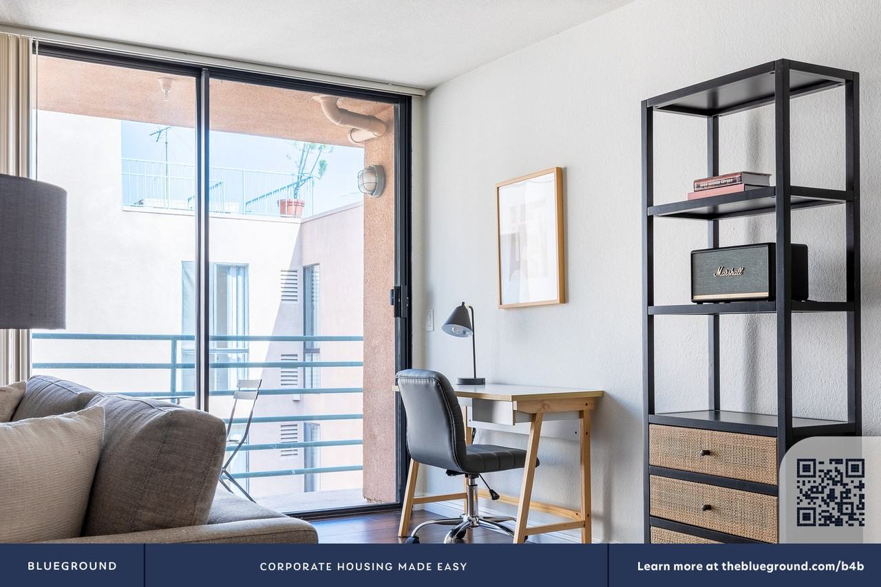 7275 Franklin Avenue - Photo 6 of 65