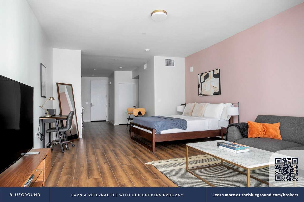 1818 North Cherokee Avenue - Photo 4 of 19