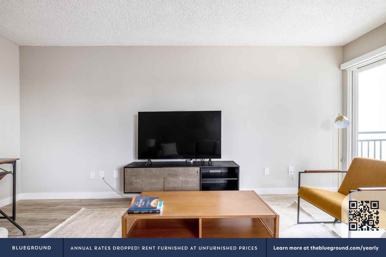 615 South Catalina Avenue - Photo 3 of 48